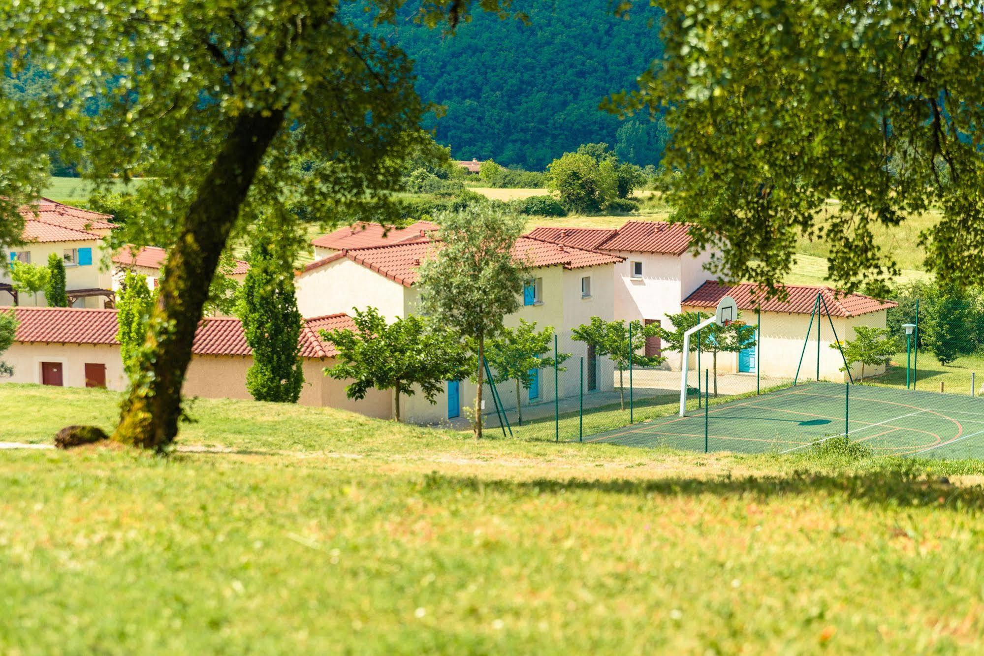 Residence Le Domaine Des Cazelles Cajarc Exterior photo